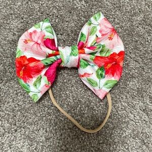 Posh Peanut Maui Bow